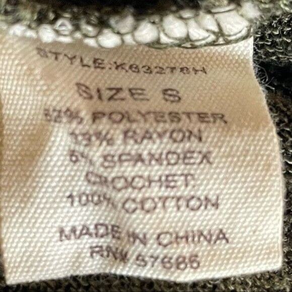 Paper + Tee Women’s Size Small Olive Green Crochet Long Sleeve Front Tie Top - Picture 9 of 11